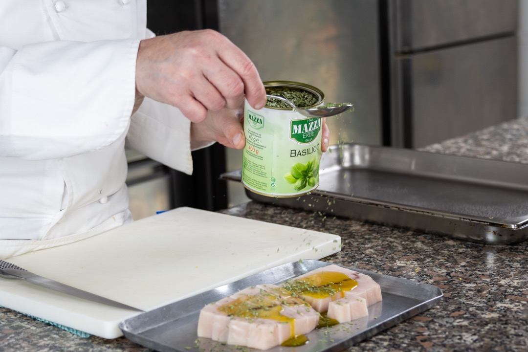 Freeze-Dried Basil Leaves