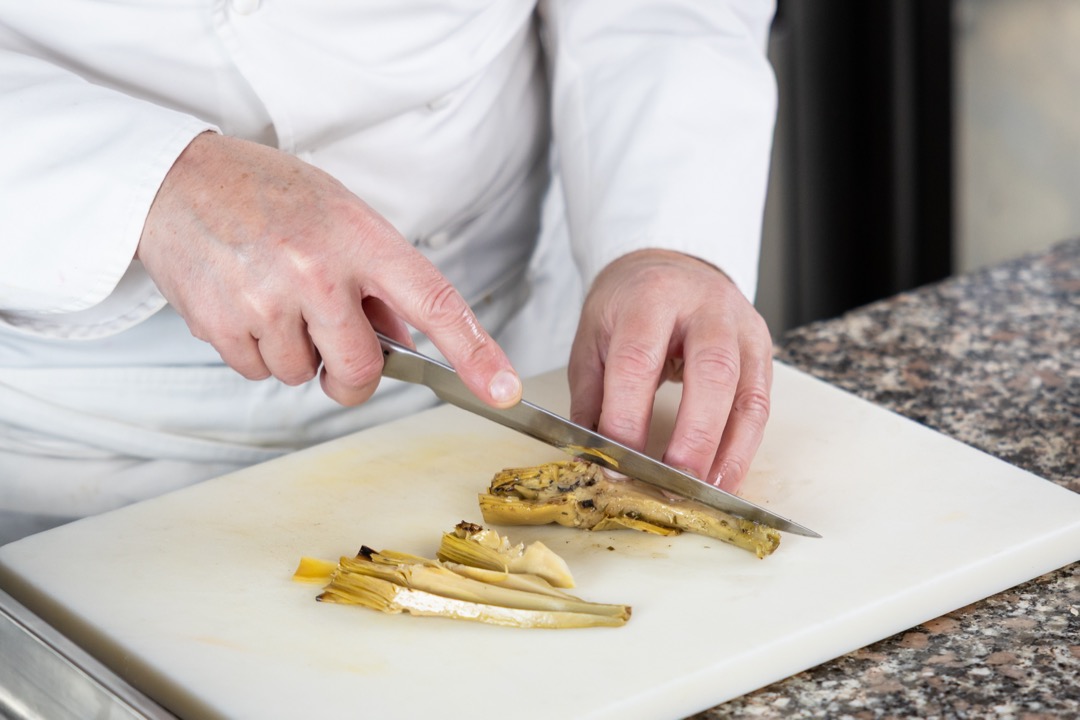 Roman-style Artichokes (Halved with Stems) 800g 4
